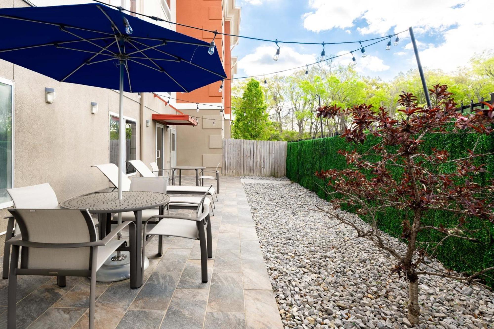 Holiday Inn Express & Suites Chattanooga-Hixson By Ihg Exterior photo